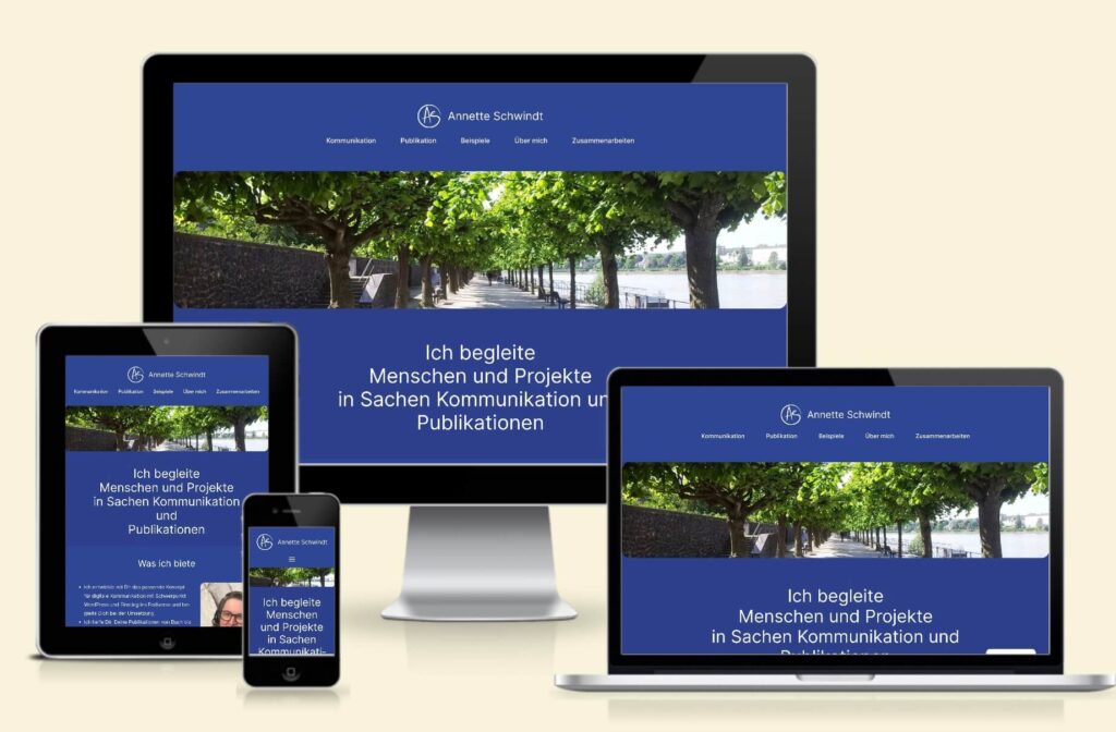 Grafik mit Startseite dieser Website auf großem Bildschirm, Tablet hoch- und querformatig und Smartphone